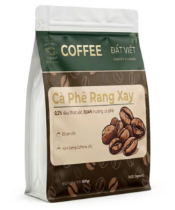 Đất Việt Coffee – 3 Team Bạn Thuộc “Team” Cà Phê Nào ? cà phê rang xay nguyên chất đang trở thành lựa chọn được nhiều người yêu thích. Đây là dòng cà phê được chế biến từ những hạt cà phê tuyển chọn, trải qua quá trình rang và xay nhằm giữ lại hương thơm và hương vị đặc trưng của từng loại hạt.